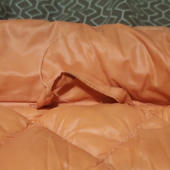 Women's small puffy vest - Picture 2 of 8